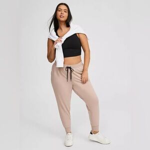 NWT Torrid Crop Classic Fit Active Jogger - Goat Grey/Oatmeal